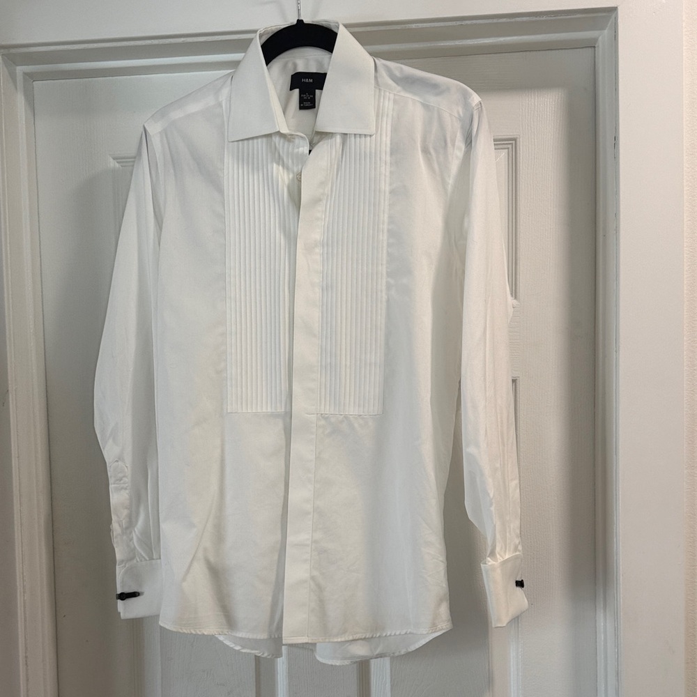 H&M Elegant WhiteBlouse - Essential Wardrobe Builder!